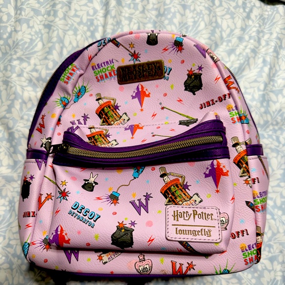 Loungefly Harry Potter Weasley Shop Backpack - Picture 1 of 2